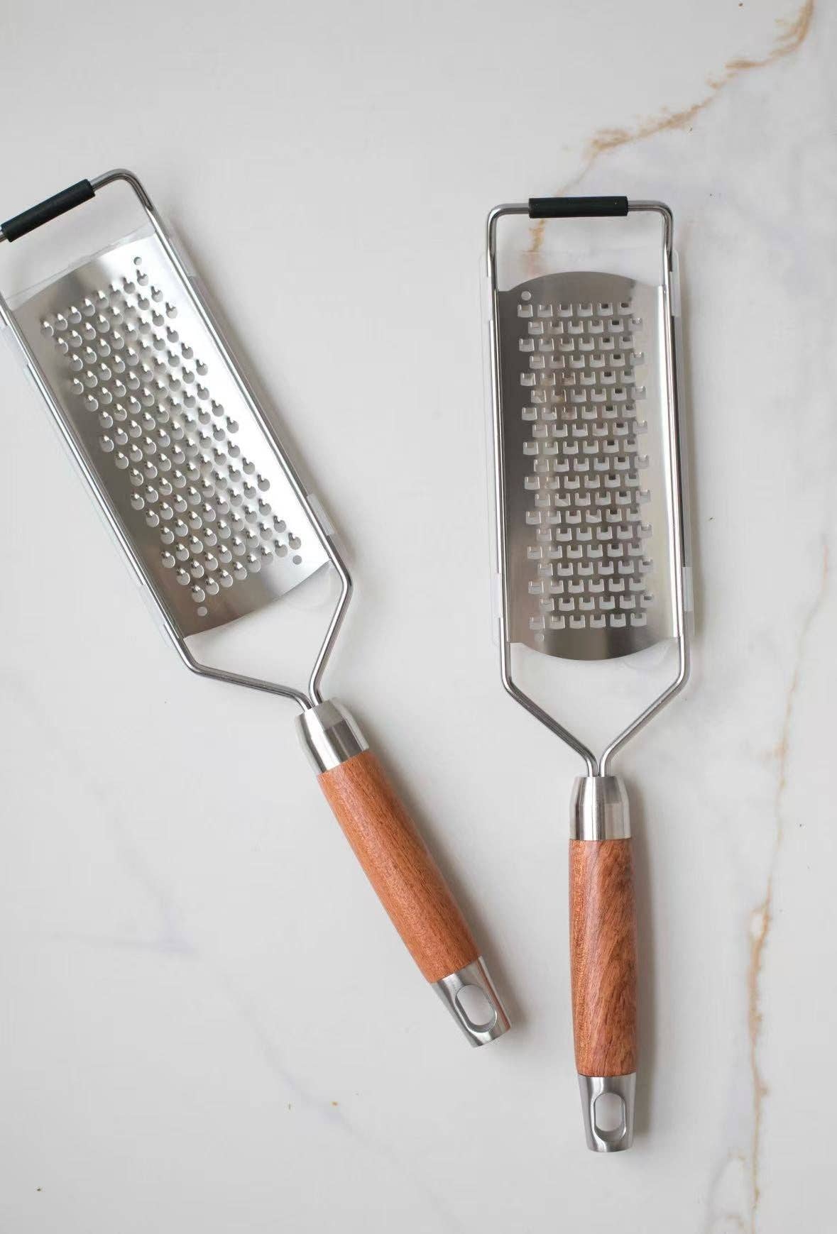 Cheese Grater with Walnut Wood Handle: Coarse