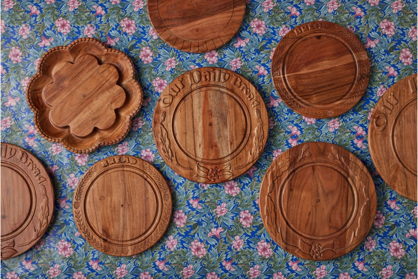Vintage English Bread Board, Medium Round
