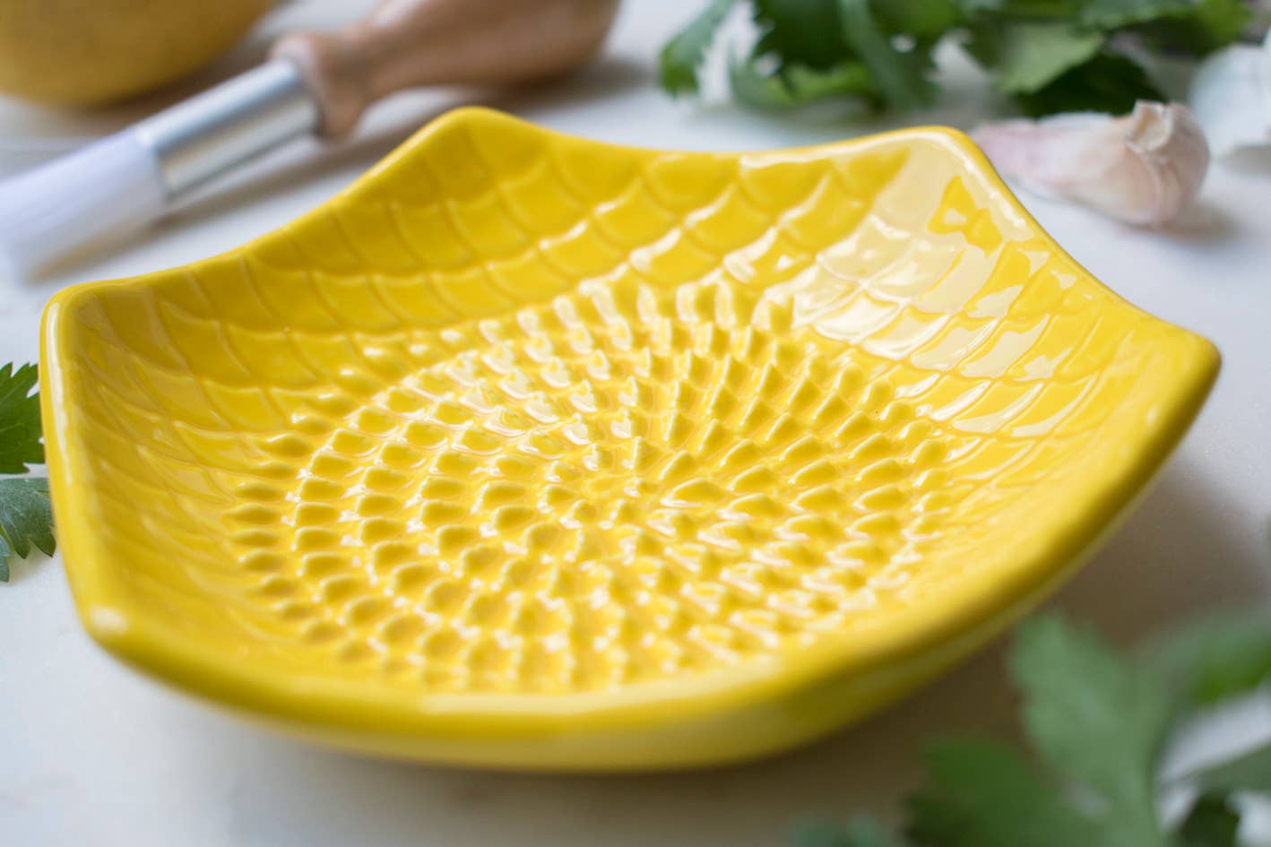 Grater Plate with Peeler and Brush, Lemon Yellow