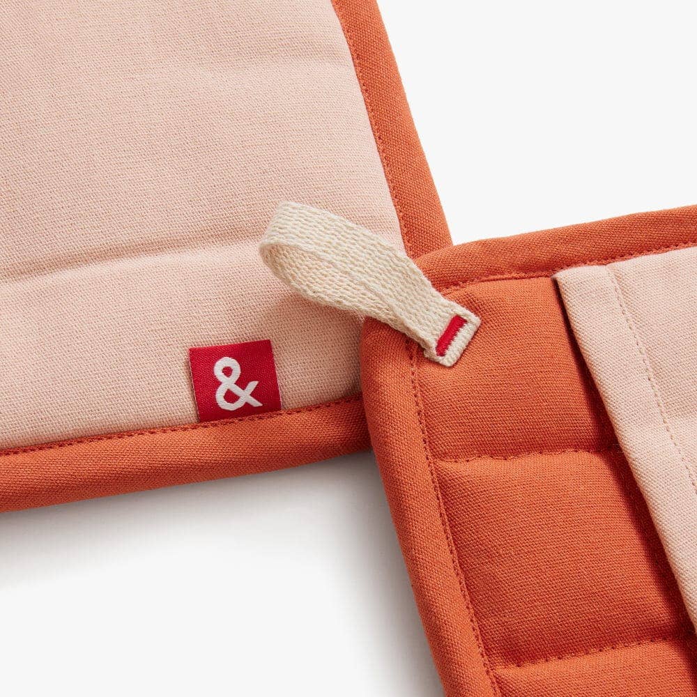 The Potholders, Paprika Red