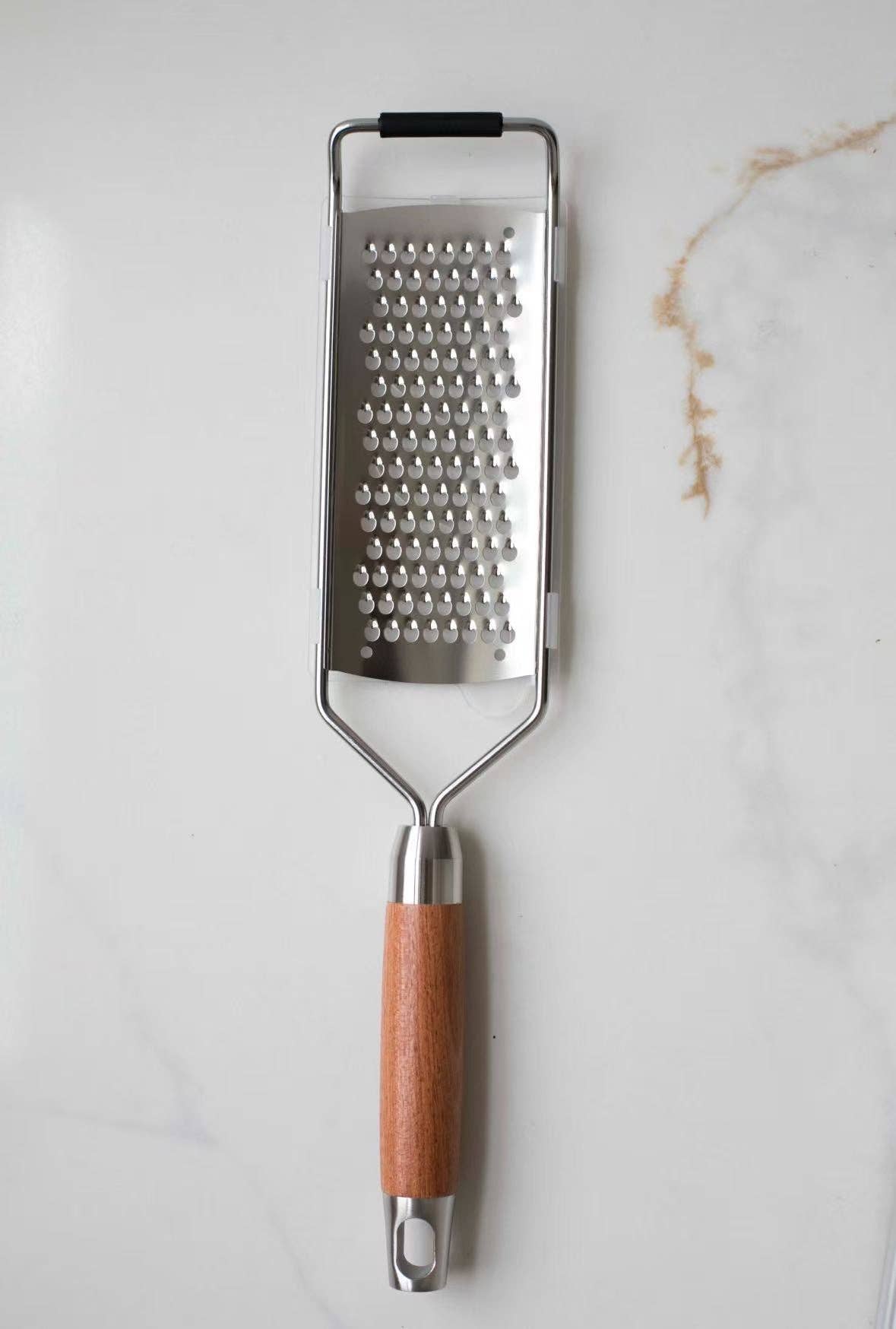 Cheese Grater with Walnut Wood Handle: Coarse