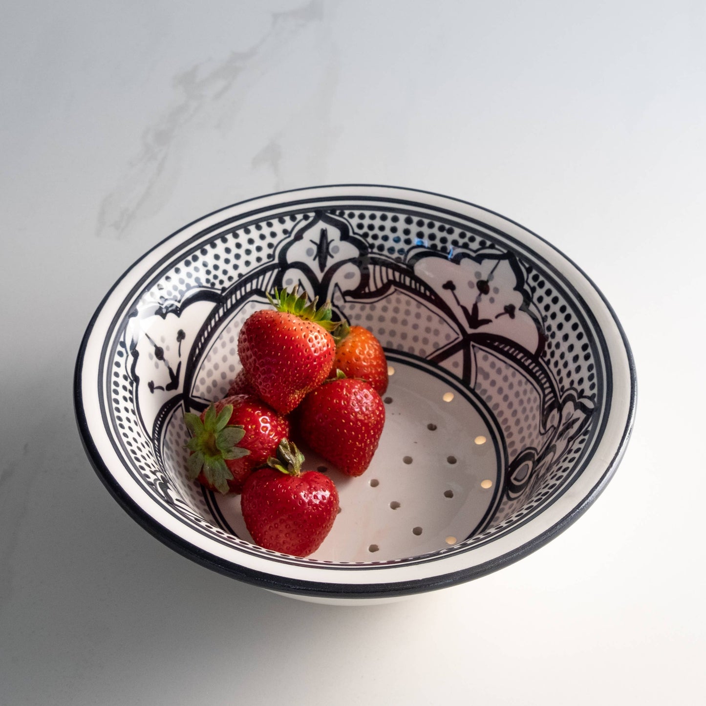 Haqima Ceramic Berry Bowl, Stoneware Colander, Strainer