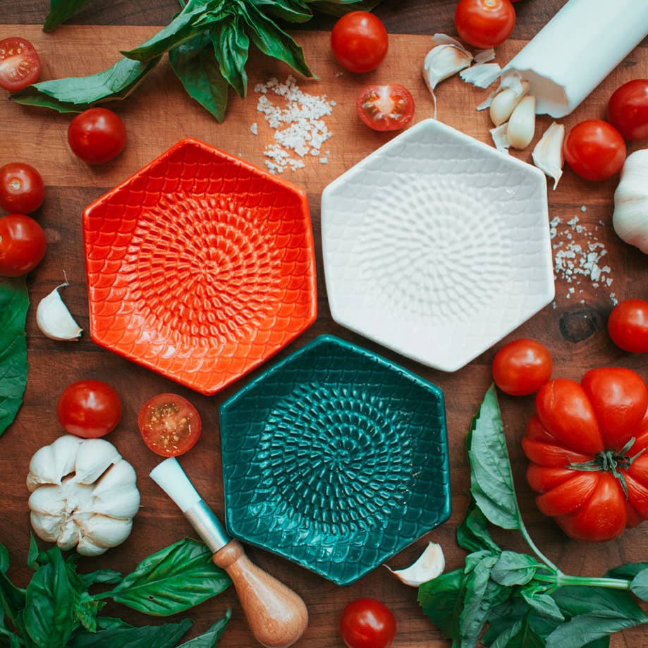 Grater Plate with Peeler and Brush, Emerald Green