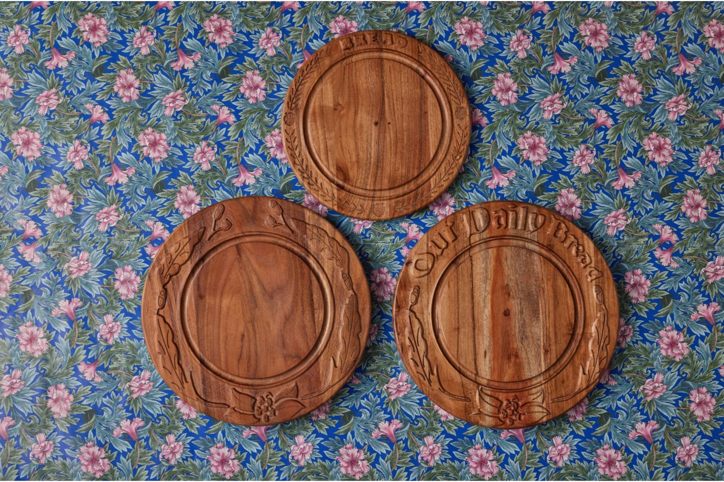 Vintage English Bread Board, Medium Round
